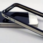 vau Edge Bumper bright darkness auf weißem iPhone 4S