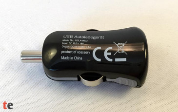 xcessory USB Ladeadapter für Apple in seitlicher Ansicht